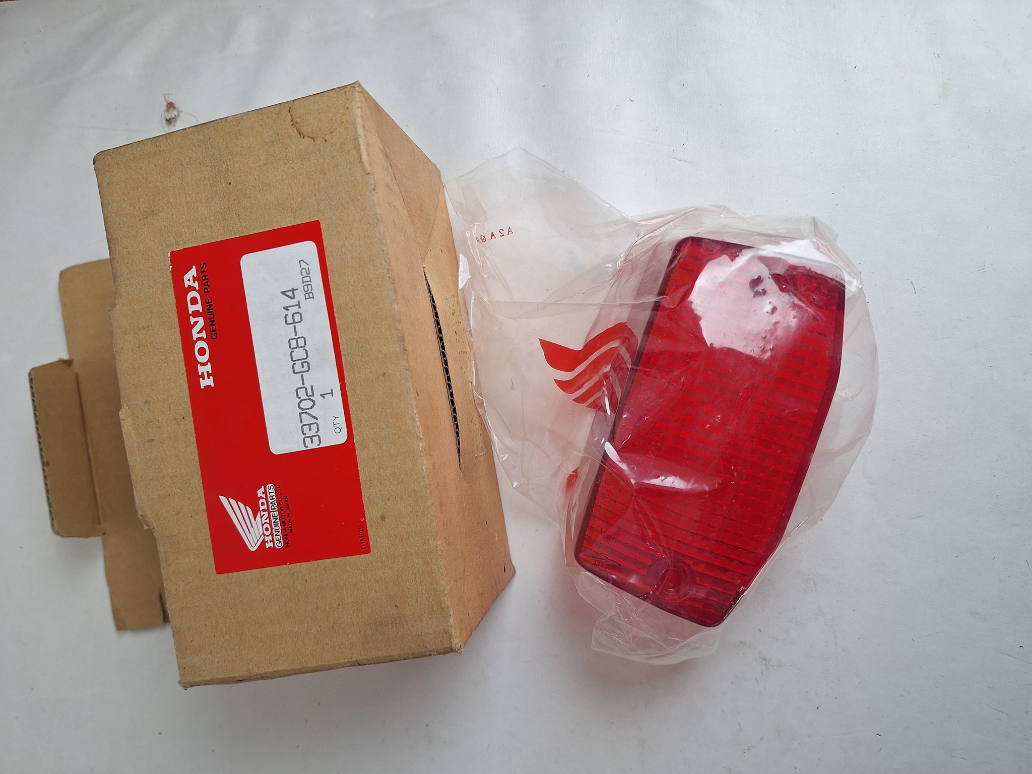 Picture of Honda  Rücklichtglass  33702-GC8-614